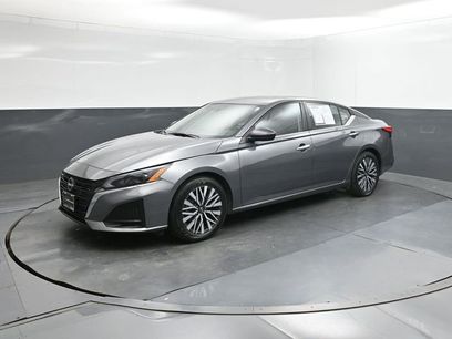 Used 2024 Nissan Altima 2.5 SV