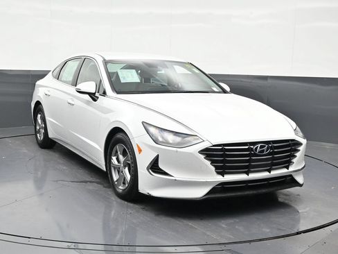 Used 2022 Hyundai Sonata SE w/ Preferred Accessory Package FWD image 8