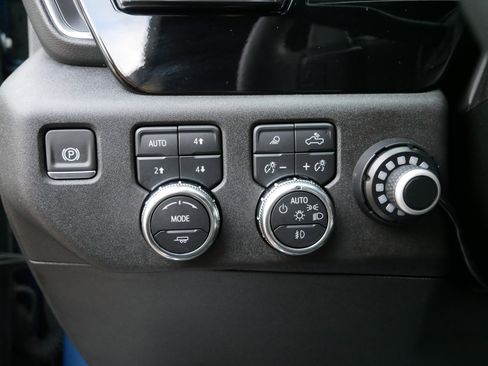 Used 2024 GMC Sierra 1500 SLT w/ SLT Premium Package image 16