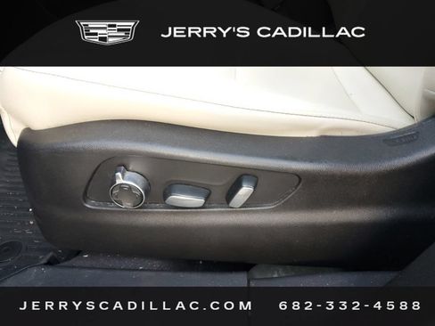 Used 2019 Cadillac XT4 Sport w/ Driver Awareness Package FWD image 6
