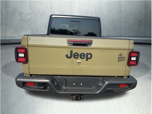 New 2025 Jeep Gladiator Willys image 4