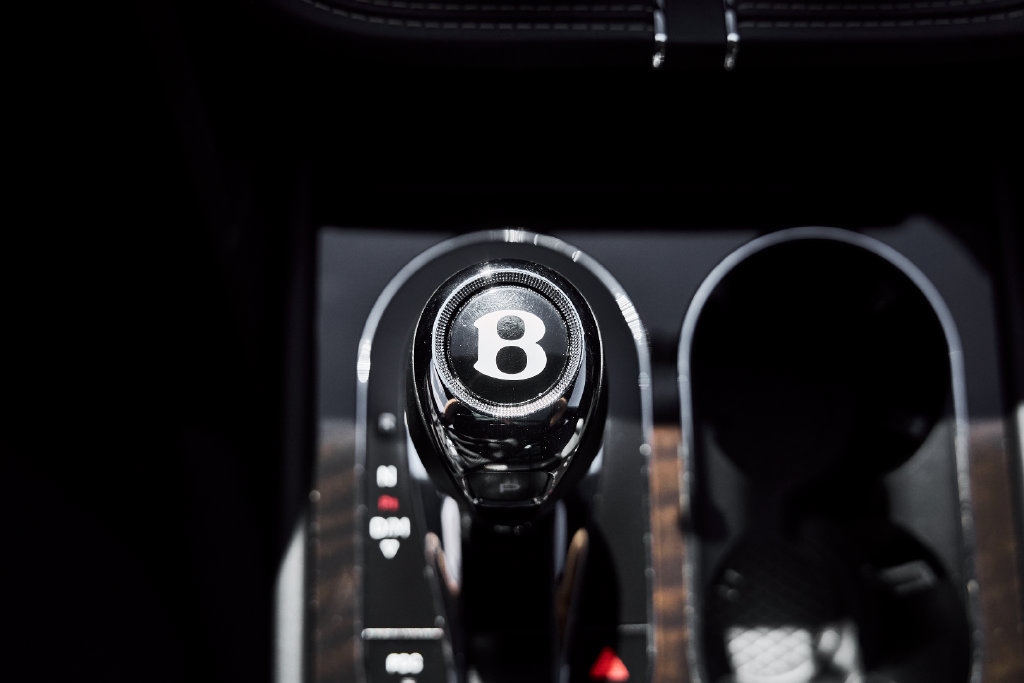 Used 2017 Bentley Bentayga AWD/4WD image 64
