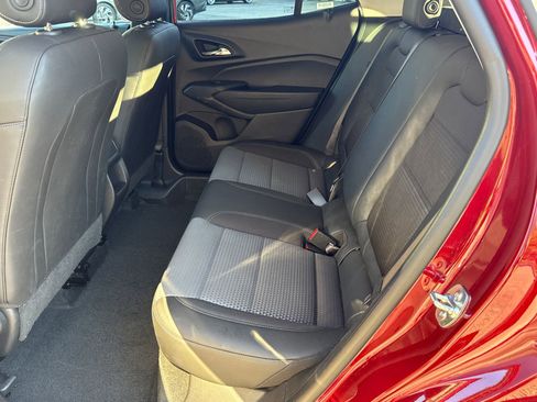 Used 2025 Chevrolet Trax LT w/ LT Convenience Package image 20