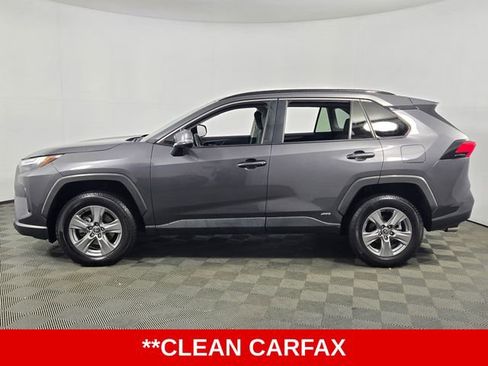 Used 2022 Toyota RAV4 XLE AWD/4WD image 5