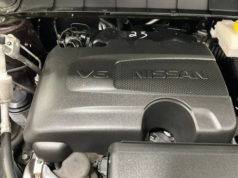 Used 2024 Nissan Pathfinder Platinum w/ Cargo Package AWD/4WD image 30