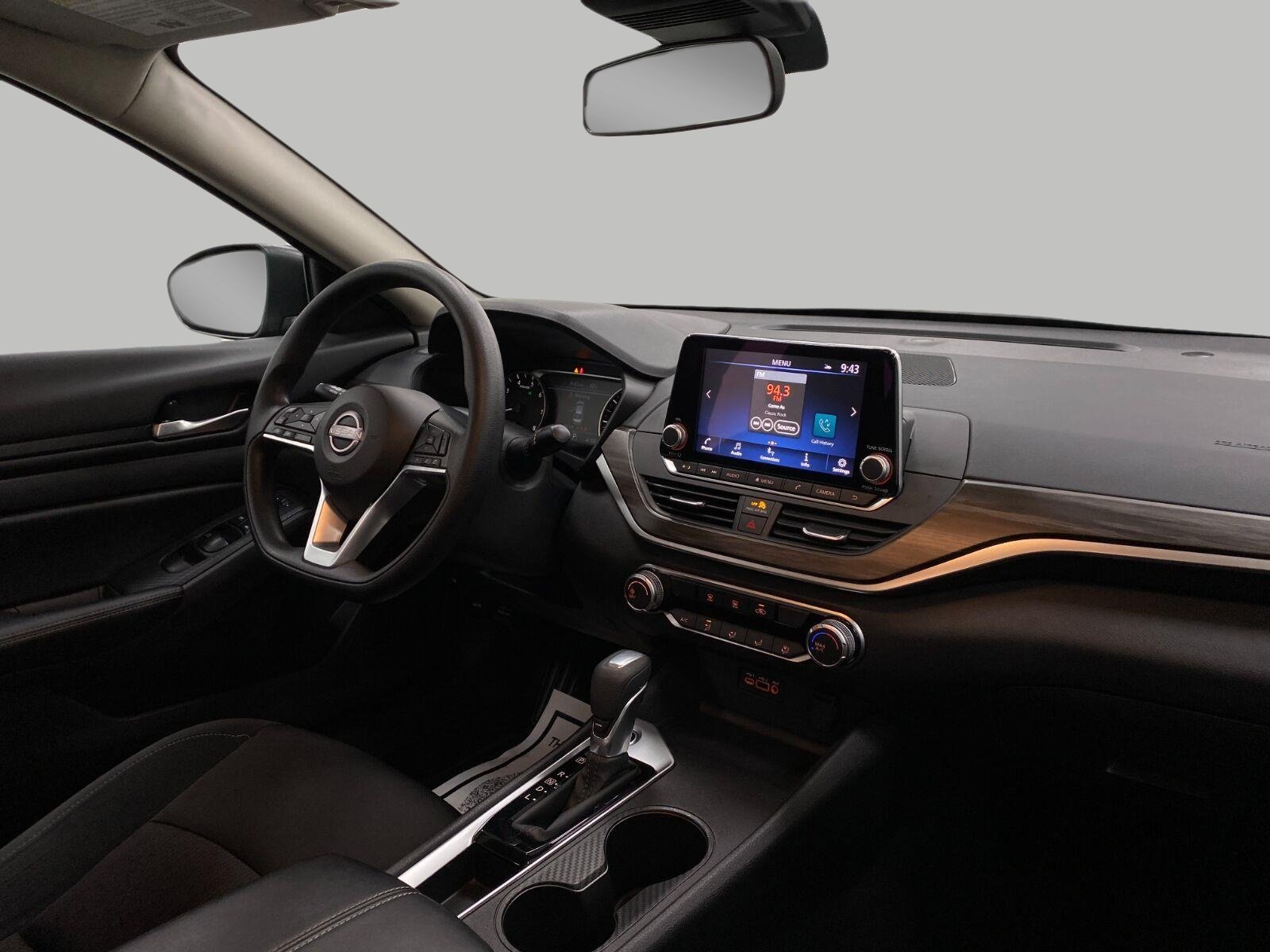Certified 2025 Nissan Altima 2.5 SV FWD image 17
