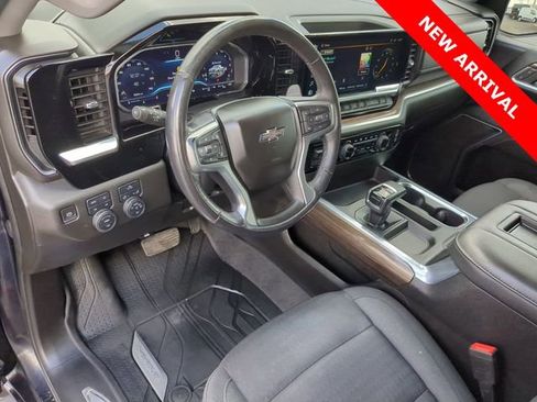 Used 2022 Chevrolet Silverado 1500 RST w/ Protection Package image 10