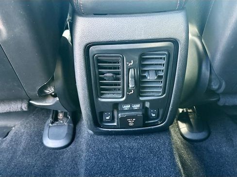 Used 2021 Dodge Durango R/T w/ Premium Interior Group image 29