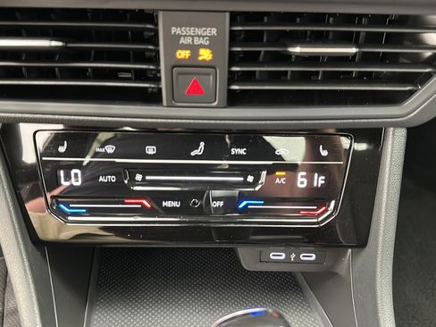Used 2025 Volkswagen Jetta Sport FWD image 16