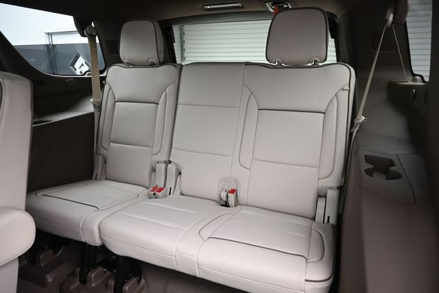 New 2026 GMC Yukon Denali w/ Denali Reserve Package AWD/4WD image 13