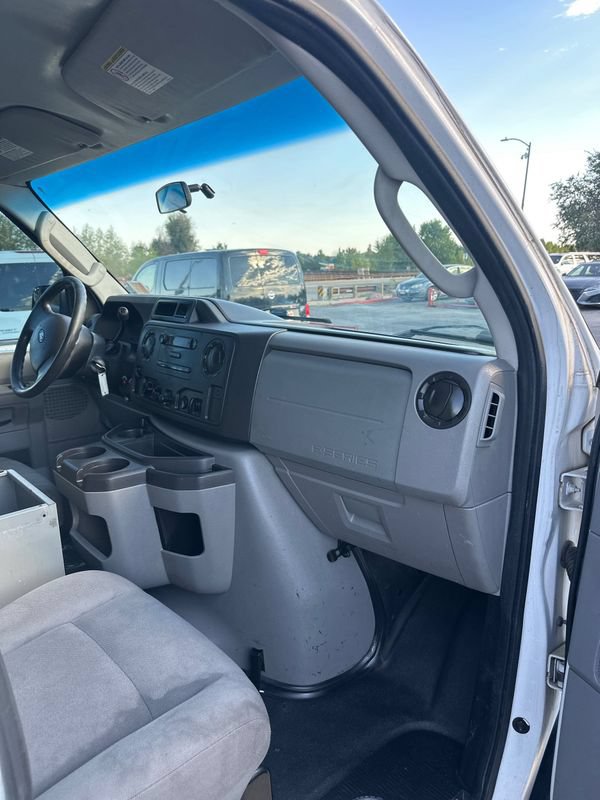 Used 2011 Ford E-250 and Econoline 250 w/ PWR Group RWD image 6