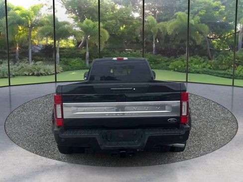 Used 2022 Ford F350 Platinum AWD/4WD image 6