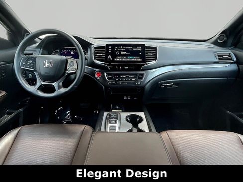 Used 2025 Honda Passport EX-L image 7