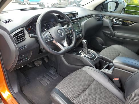 Certified 2022 Nissan Rogue Sport SV w/ Technology Package AWD/4WD image 19