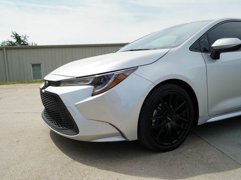 Used 2022 Toyota Corolla L image 11