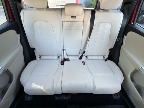 New 2026 Mercedes-Benz GLB 250 4MATIC image 15