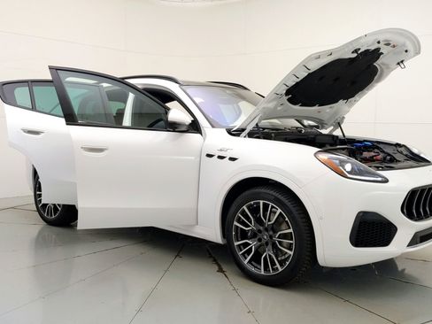 Used 2024 Maserati Grecale GT image 15