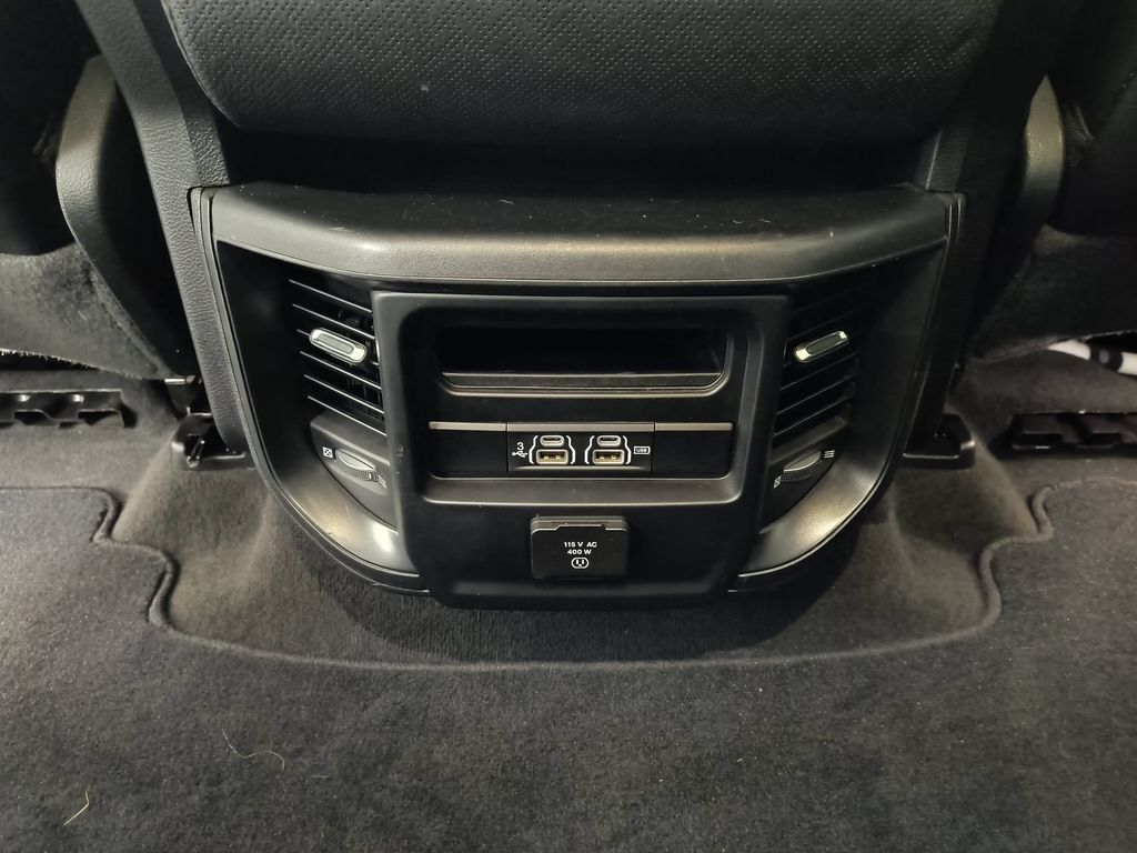 Used 2020 RAM 1500 Laramie w/ Off Road Group AWD/4WD image 27