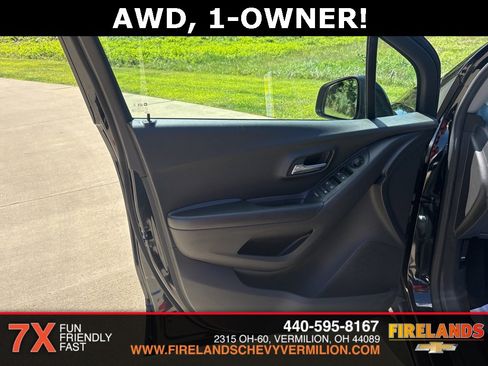 Certified 2022 Chevrolet Trax LS w/ Tint and Cruise Package image 9