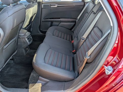 Used 2015 Ford Fusion SE w/ Equipment Group 201A image 27