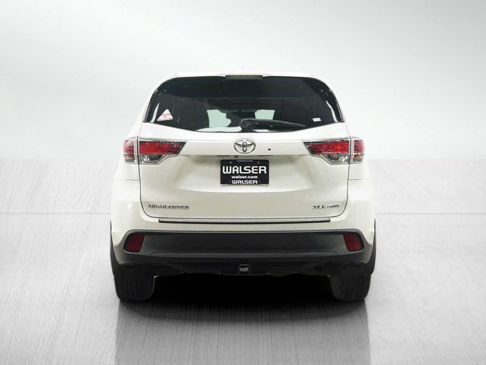 Used 2016 Toyota Highlander XLE w/ Protection Package #3 AWD/4WD image 4