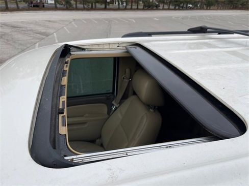 Used 2011 Chevrolet Suburban LTZ image 16