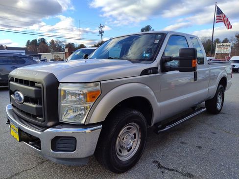 Used 2011 Ford F250 XL w/ PWR Equipment Group image 4