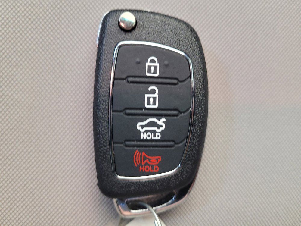 Used 2015 Hyundai Sonata SE w/ Option Group 09 FWD image 32
