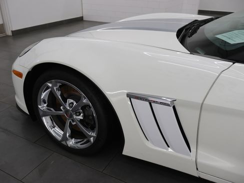Used 2013 Chevrolet Corvette Grand Sport w/ 4LT Preferred Equipment Group RWD image 27