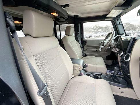 Used 2009 Jeep Wrangler Unlimited Sahara w/ Trailer Tow Group image 31