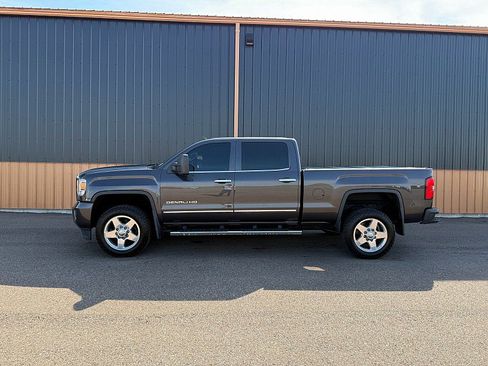 Used 2015 GMC Sierra 2500 Denali AWD/4WD image 4