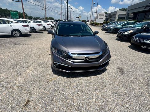 Used 2019 Honda Civic EX image 2