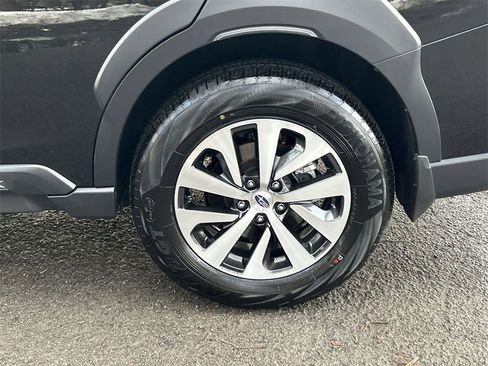 Certified 2025 Subaru Outback Premium image 11