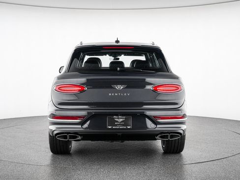New 2026 Bentley Bentayga AWD/4WD image 4