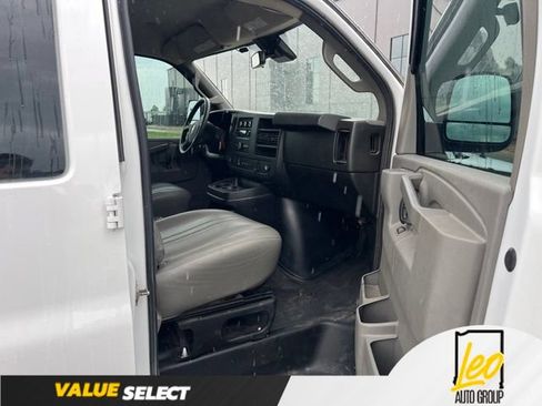 Used 2021 Chevrolet Express 2500 w/ Driver Convenience Package RWD image 11