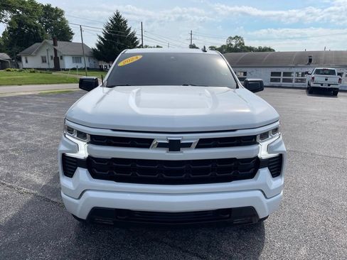 Used 2024 Chevrolet Silverado 1500 RST w/ Convenience Package II AWD/4WD image 2