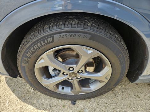Used 2024 Ford Escape ST-Line w/ Tech Pack #1 FWD image 7