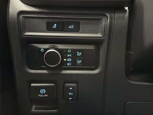 Used 2024 Ford Expedition Max XLT image 32