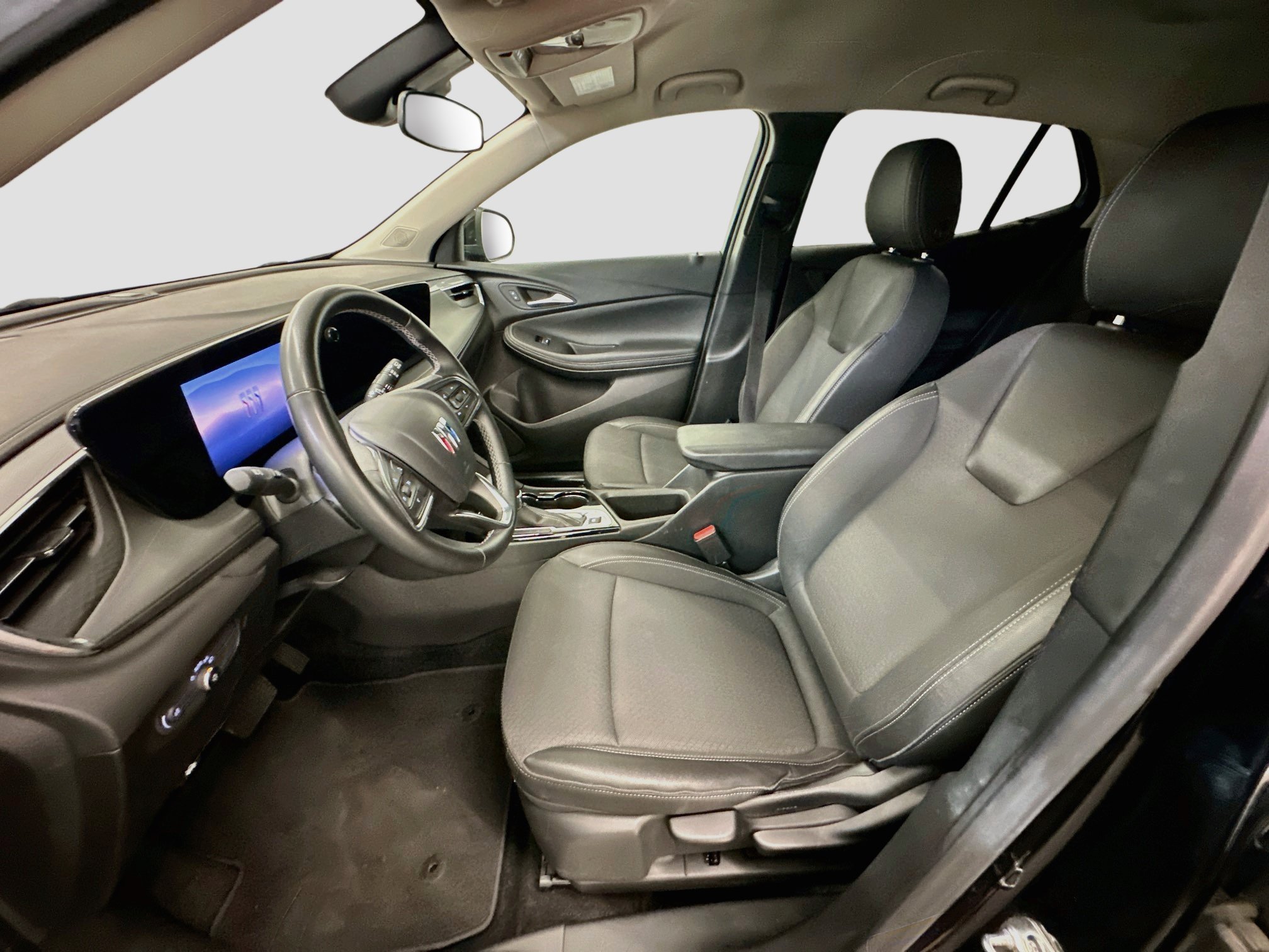 Used 2025 Buick Encore GX Preferred AWD/4WD image 13