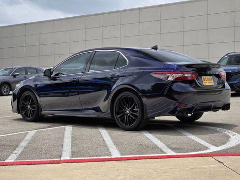 Used 2022 Toyota Camry XSE FWD image 5