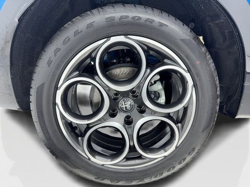 New 2025 Alfa Romeo Tonale w/ Premium Package image 47