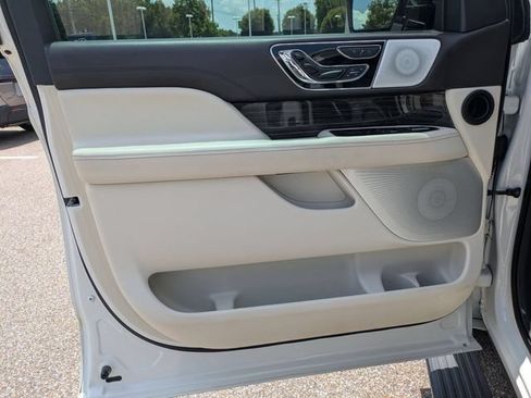 Certified 2022 Lincoln Navigator Black Label AWD/4WD image 25