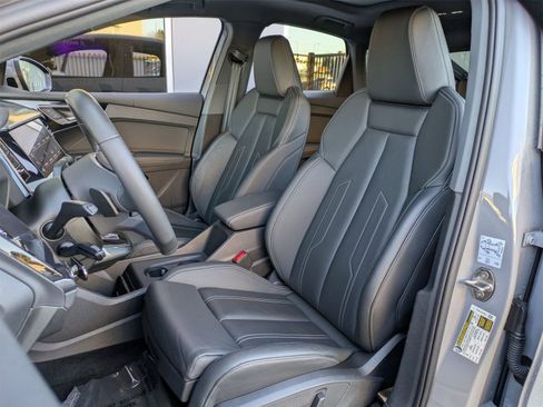 Used 2023 Audi Q4 e-tron Premium image 30