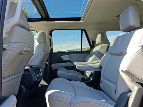 New 2025 Ford Expedition Max Active image 5