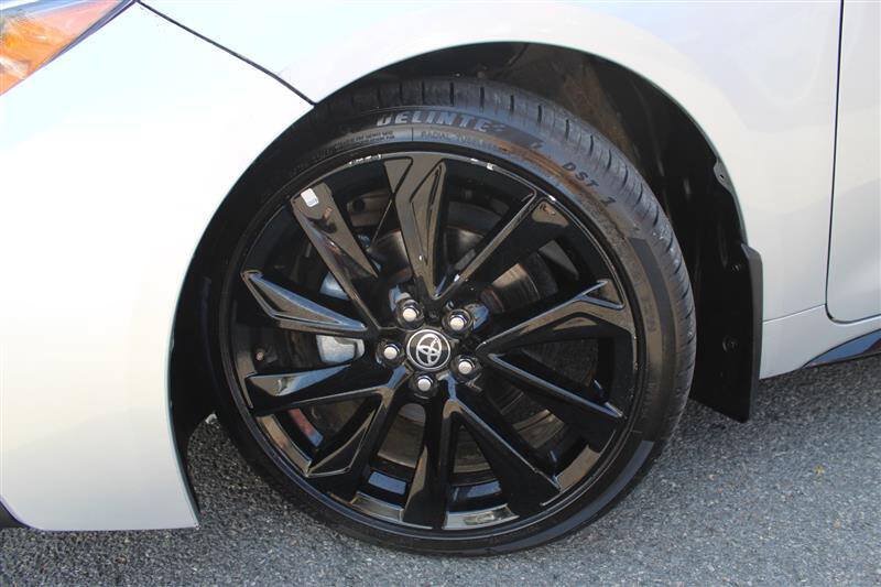 Used 2021 Toyota Corolla SE w/ Carpet Mat Package (TMS) FWD image 9