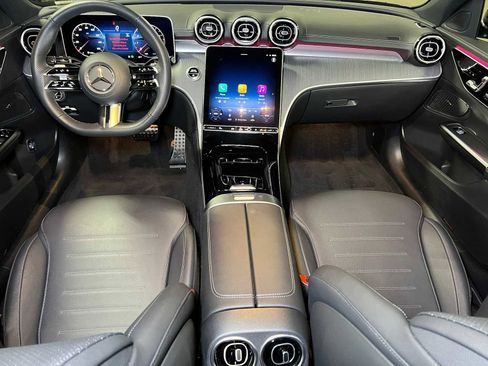 Used 2025 Mercedes-Benz C 300 4MATIC Sedan image 38
