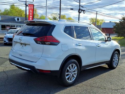 Used 2017 Nissan Rogue SV AWD/4WD image 5