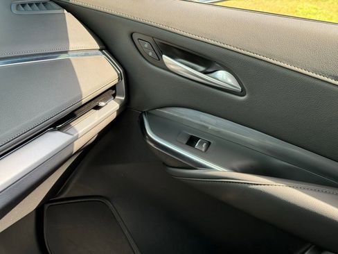 Certified 2024 Cadillac XT4 Premium Luxury image 35