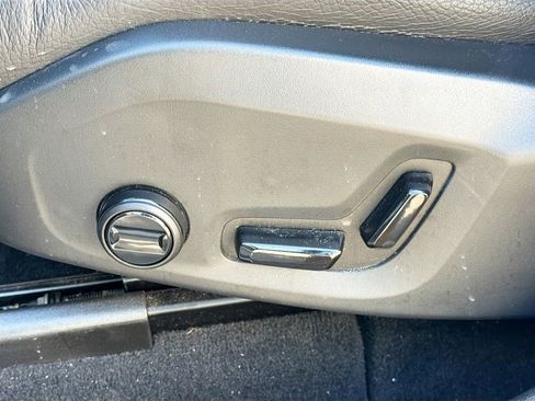 Used 2023 Volvo XC60 B5 Plus w/ Protection Package Premier image 24