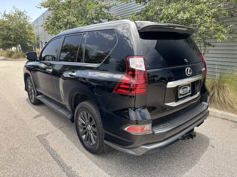 Used 2021 Lexus GX 460 Premium w/ Accessory Package AWD/4WD image 3